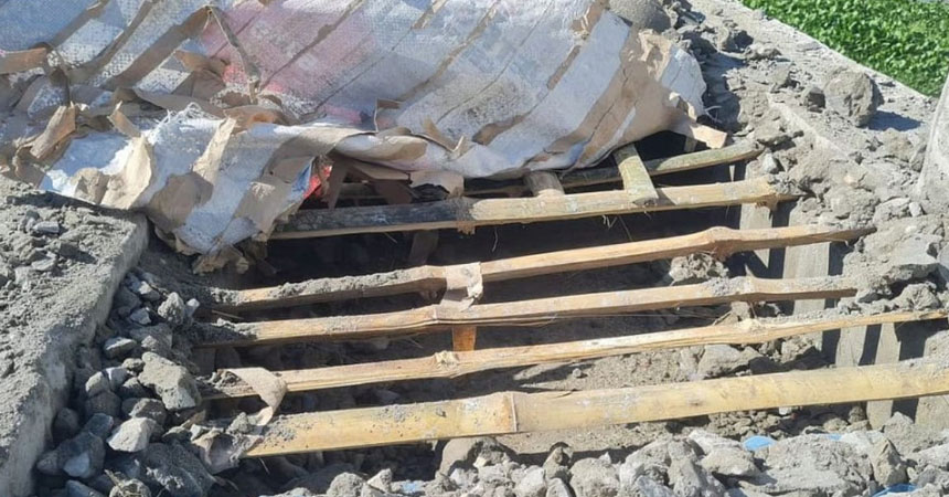 সরকারের ভাবমূর্তি ক্ষুণ্নের অভিযোগ: বাসাইল সেতু কাণ্ডে এলজিইডি কর্মীর বিরুদ্ধে ব্যবস্থা